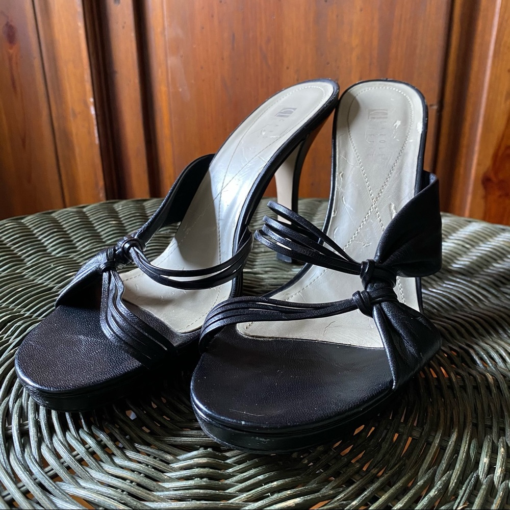 Black high heels 👠 9M 🛍🌺 Free in bundle!